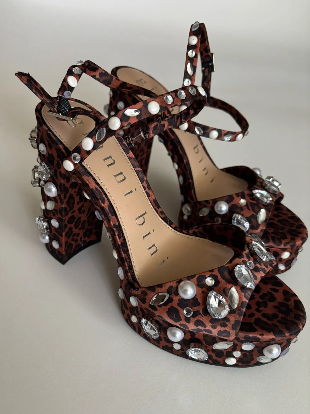 Gianni Bini Platform Calvan Leopard Rhinestone Jewel Faux Pearl New Shoes Heels